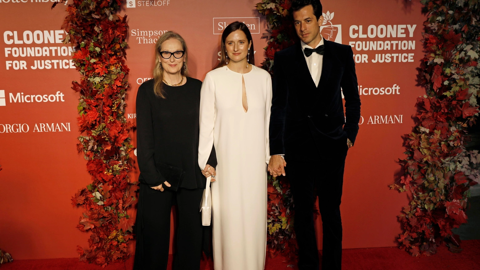 Crediti Ansa - Meryl Streep con sua figlia Grace Gummer, e Mark Ronson