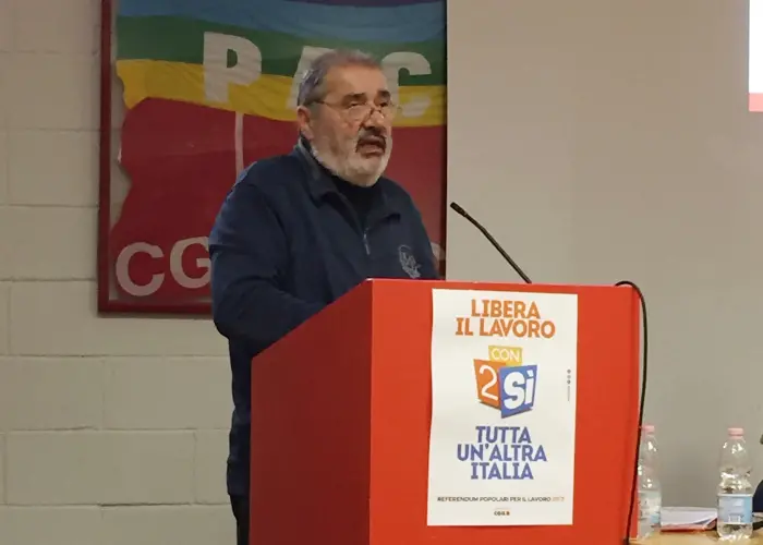 Tino Magni, l'ultimo operaio vecchia scuola: a 12 anni in fabbrica, a 75 in Senato