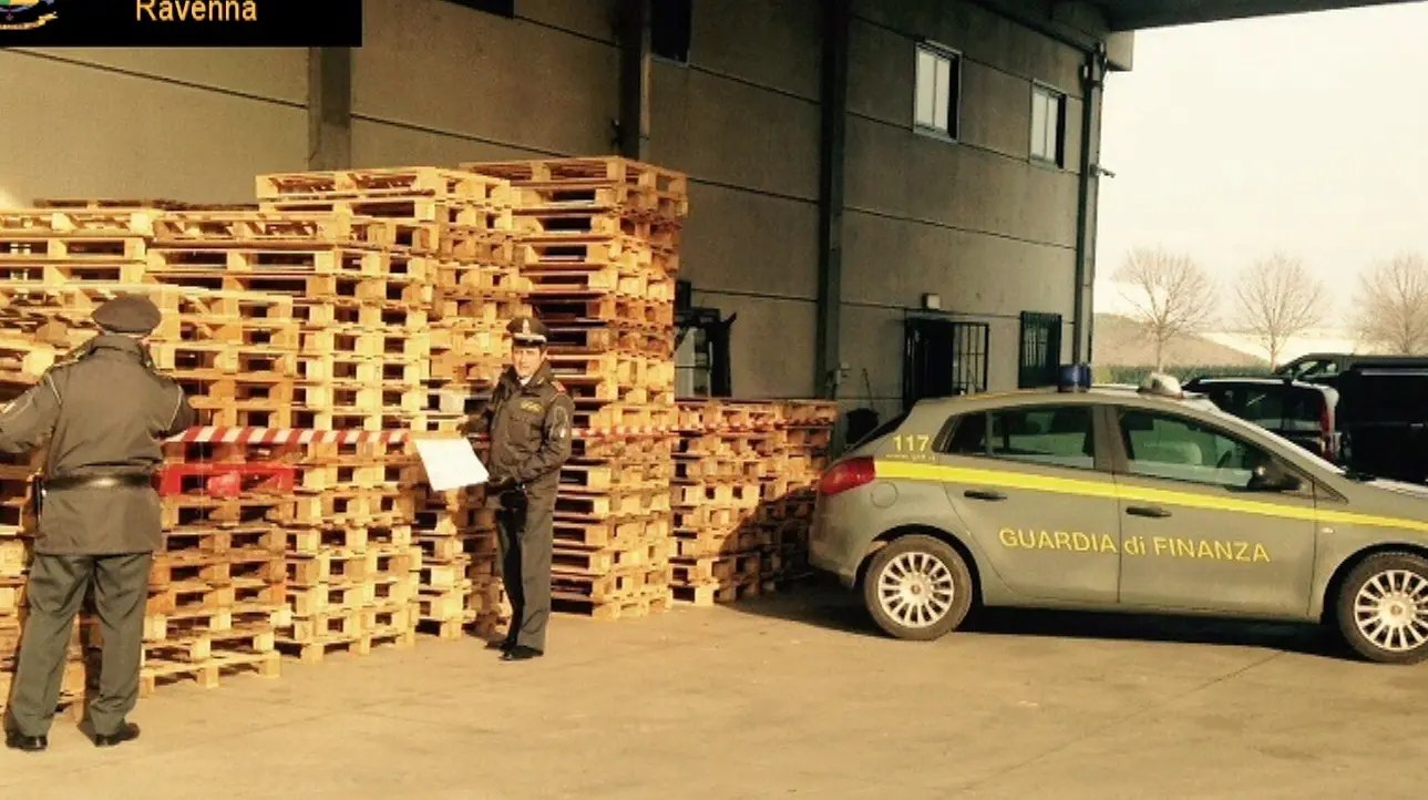 Guardia di Finanza, sequestrati 3mila pallet irregolari