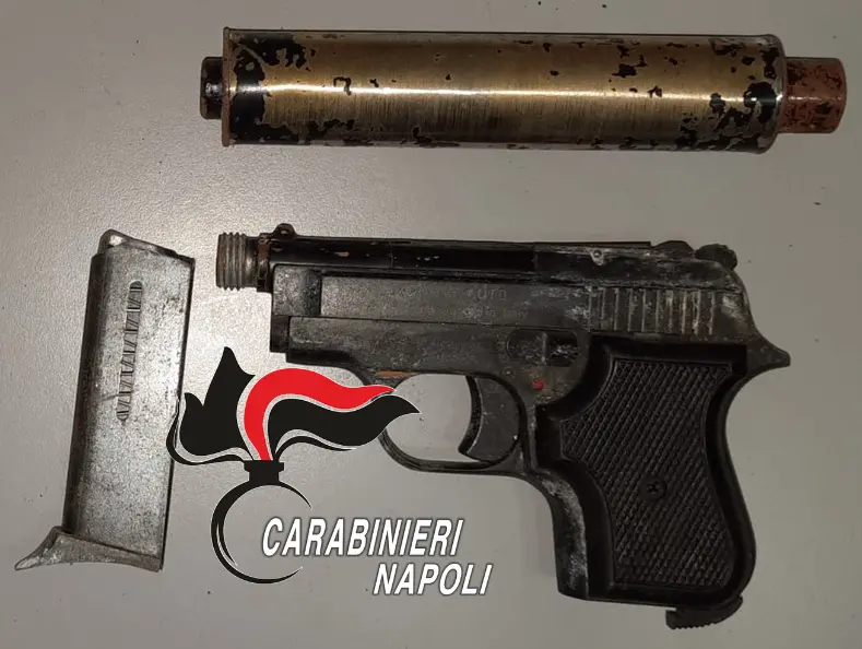 Droga E Armi In Un Casolare Diroccato: Fucile A Canne Mozze, Proiettili ...