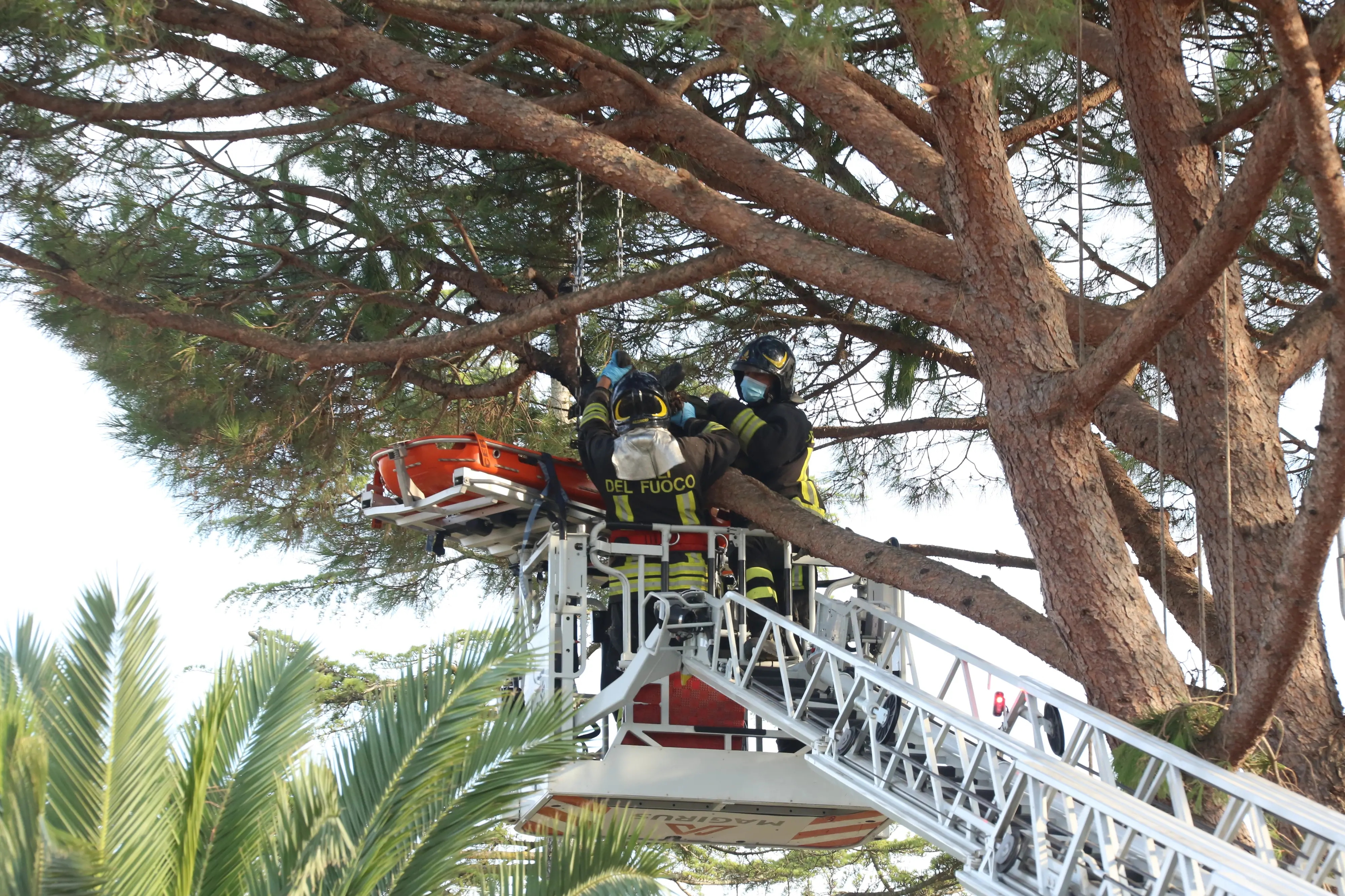 Roma, infortuni sul lavoro: operaio di 29 anni muore folgorato a Cave