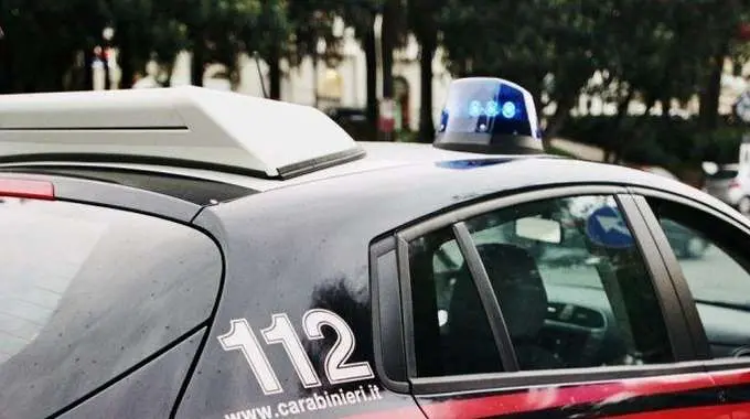 Manichini Roma, Carabinieri al lavoro