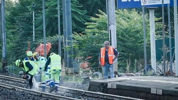 Incidente ferroviario a Brandizzo, la procura di Ivrea: “Gravi violazioni di sicurezza”. Indagati i due superstiti