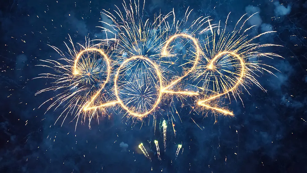 Auguri di buon anno 2022: frasi d'autore e immagini per un pensiero speciale