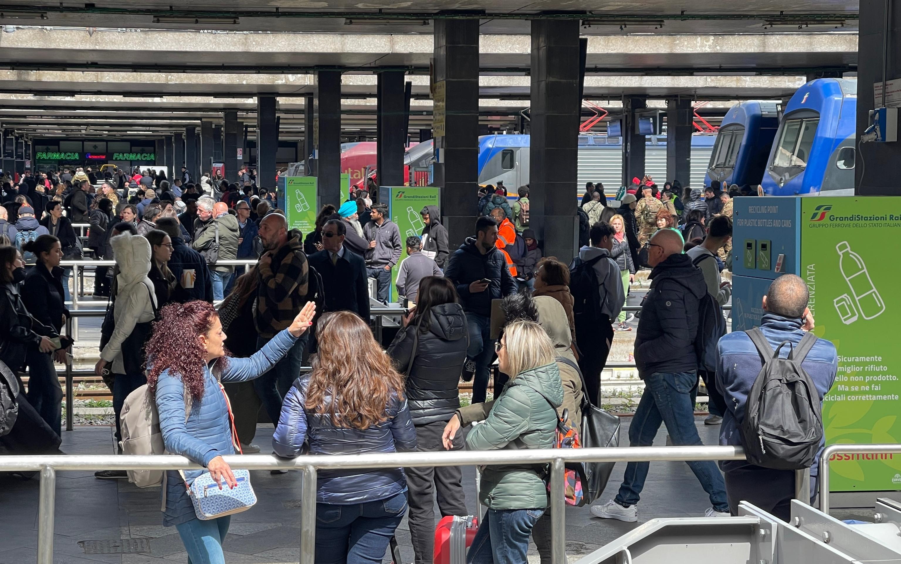 Treni Bloccati, Guasto A Roma: L’odissea Dei Tifosi Della Lazio Diretti ...