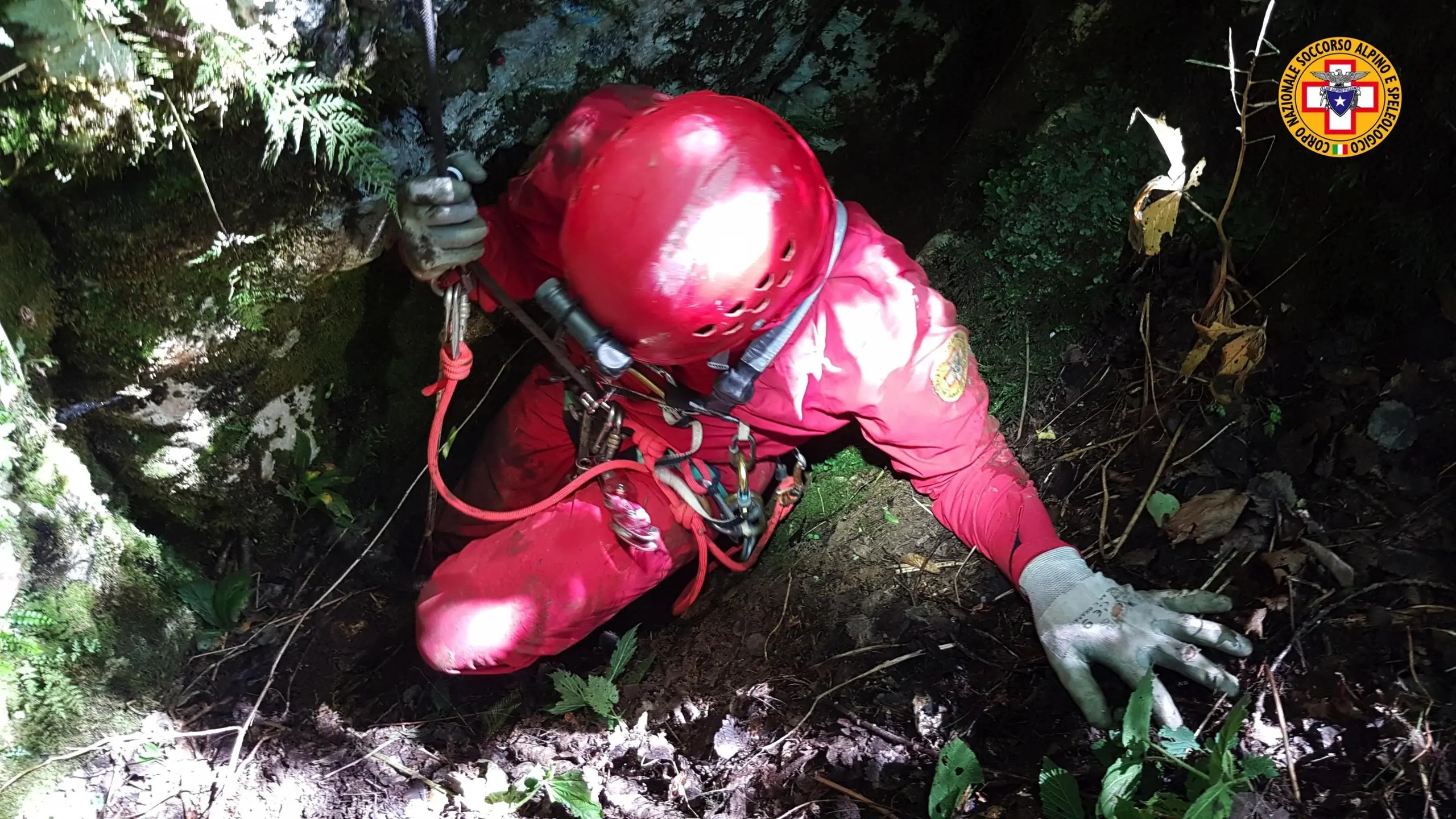 Palermo, speleologa ferita in una grotta a 100 metri di profondità