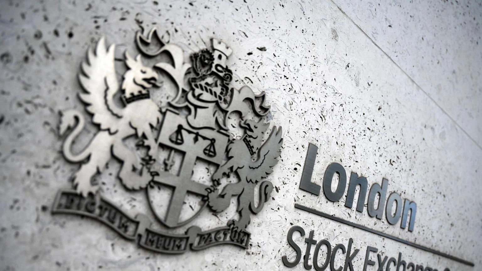 Borsa: l'Europa calma dopo Ifo tedesco, Londra +0,1%