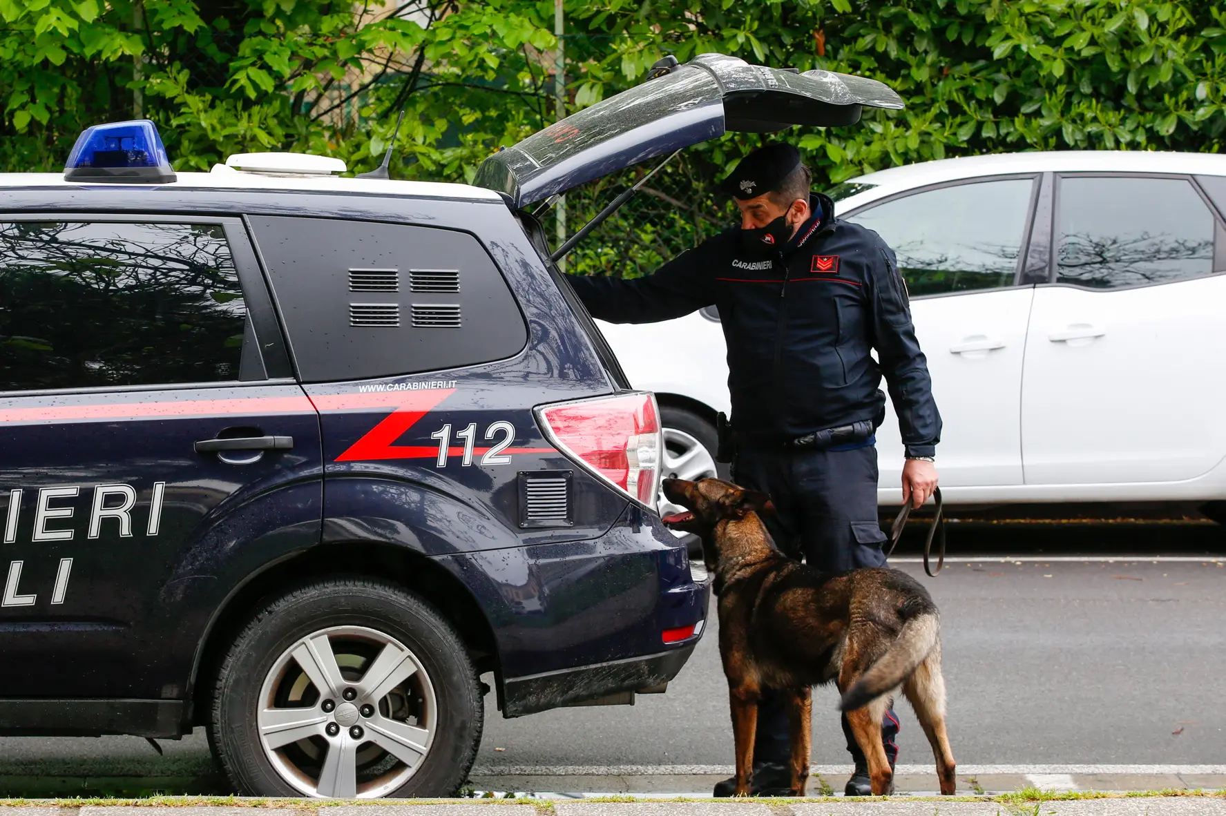 Roma, armi e droga: un arresto e cinque ragazzi denunciati, tutti tra i 18 e i 22 anni