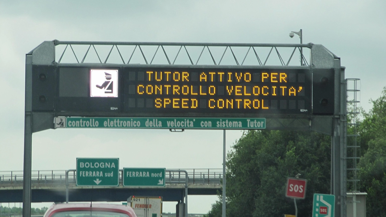 Nuovi tutor, il vecchio sistema di controllo elettronico smantellato a fine maggio (Ansa)