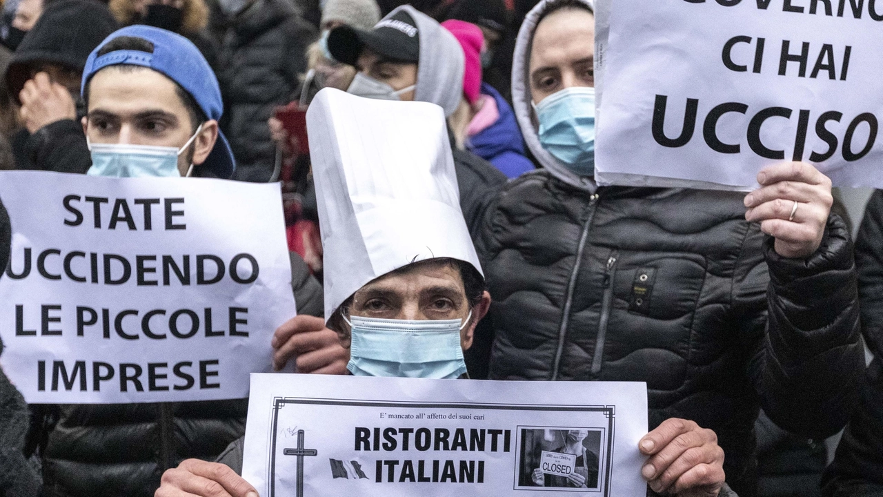 Una manifestazione contro il Governo durante il lockdown