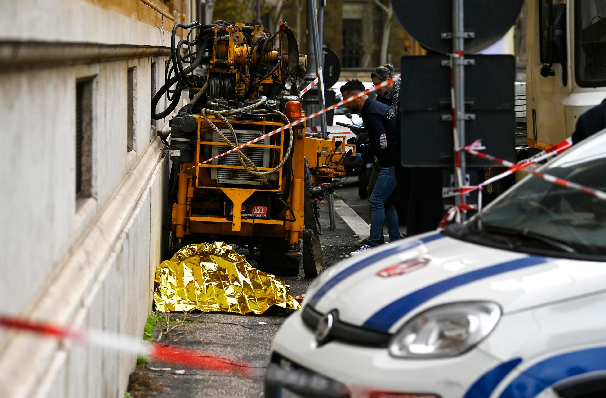 Roma, Incidente Mortale Sul Lavoro: Operaio Di 60 Anni Schiacciato Da ...