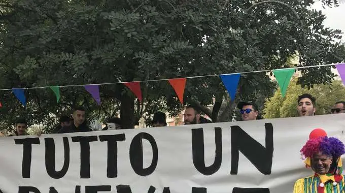 Tifosi Palermo, 'è tutto un carnevale'