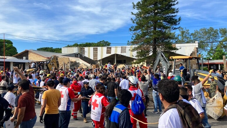 E' di almeno 9 morti il bilancio del crollo del tetto di una chiesa in Messico