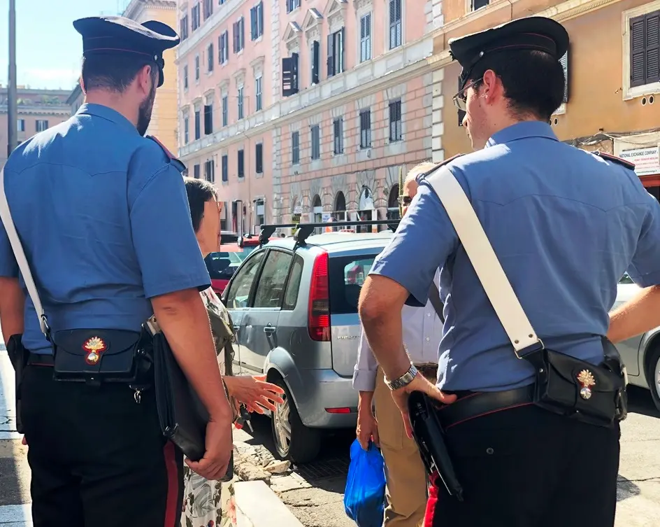 Roma, giro di vite sull'illegalità tra il Colosseo e le periferie: sei arresti per furto