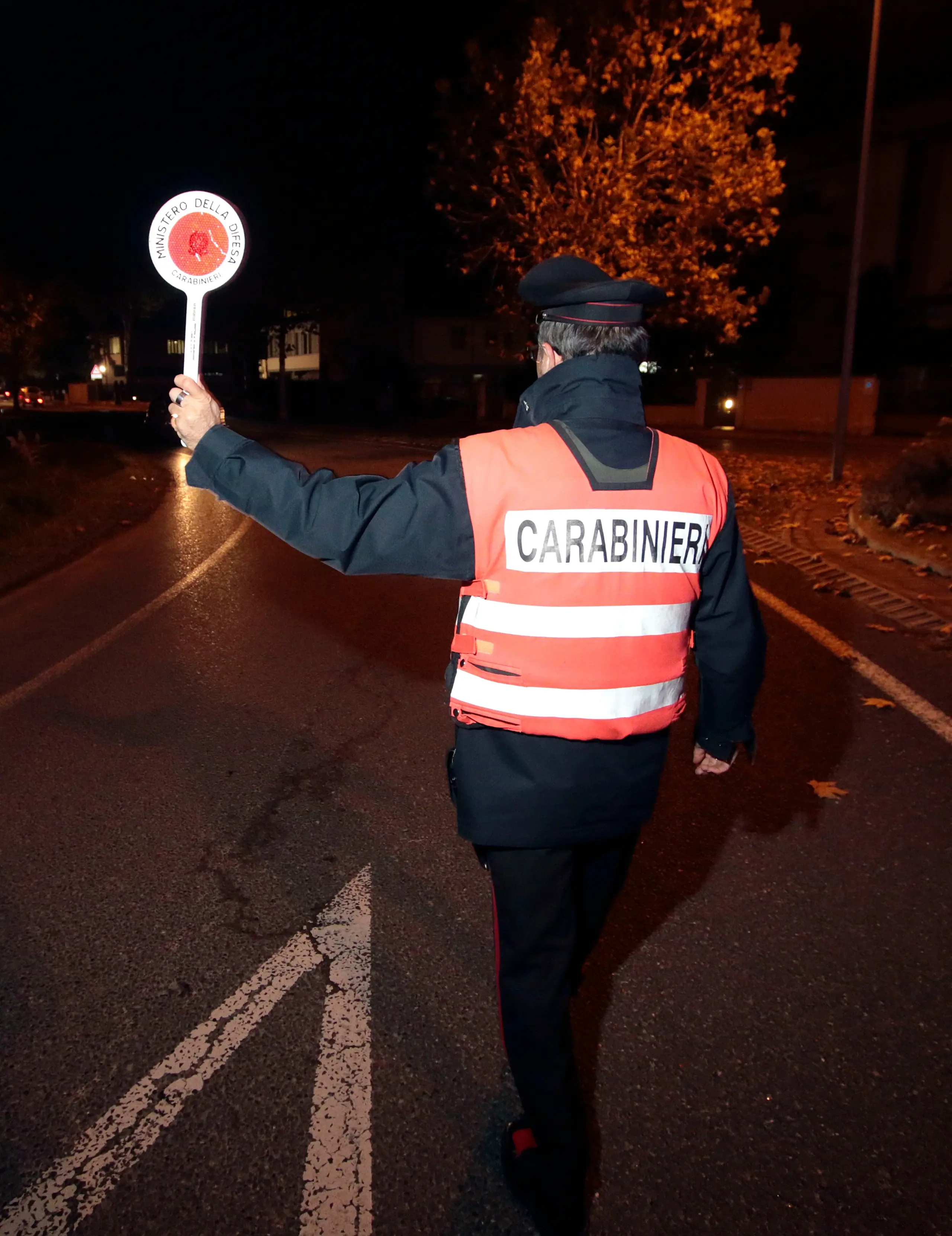 Agrigento, 'nonnina' terribile fugge a stop e picchia i carabinieri