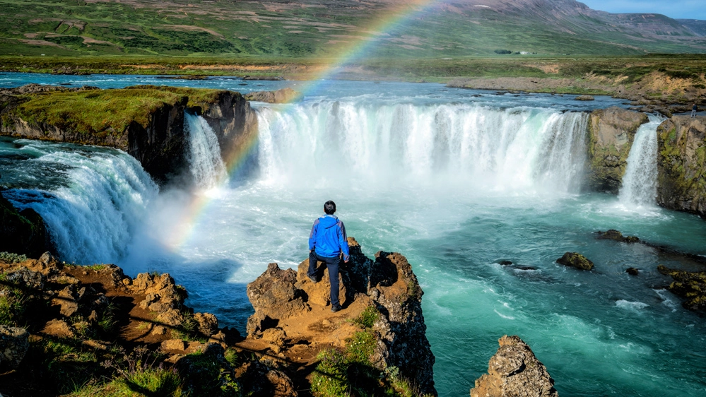 Fra il 25 maggio e il 15 giugno l'Islanda riaprirà ai turisti