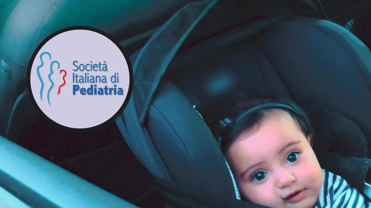 Sicurezza stradale, la campagna: proteggere i bimbi in auto