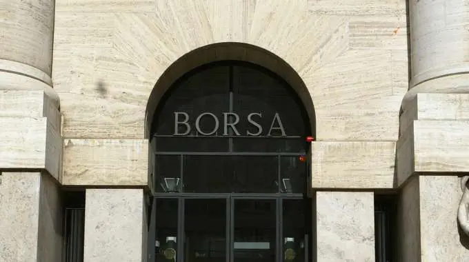 Borsa Milano di corsa, Ftse Mib +2,39%