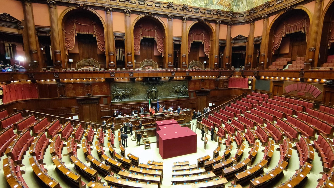 Il presidente del consiglio regionale della Toscana e il portavoce delle opposizioni Marco Landi sono alla Camera dei Deputati per l'elezione del capo dello Stato