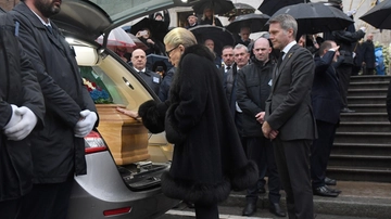 I funerali di Vittorio Emanuele a Torino. Famiglie reali, chi c’è (e gli assenti). Il messaggio del Papa