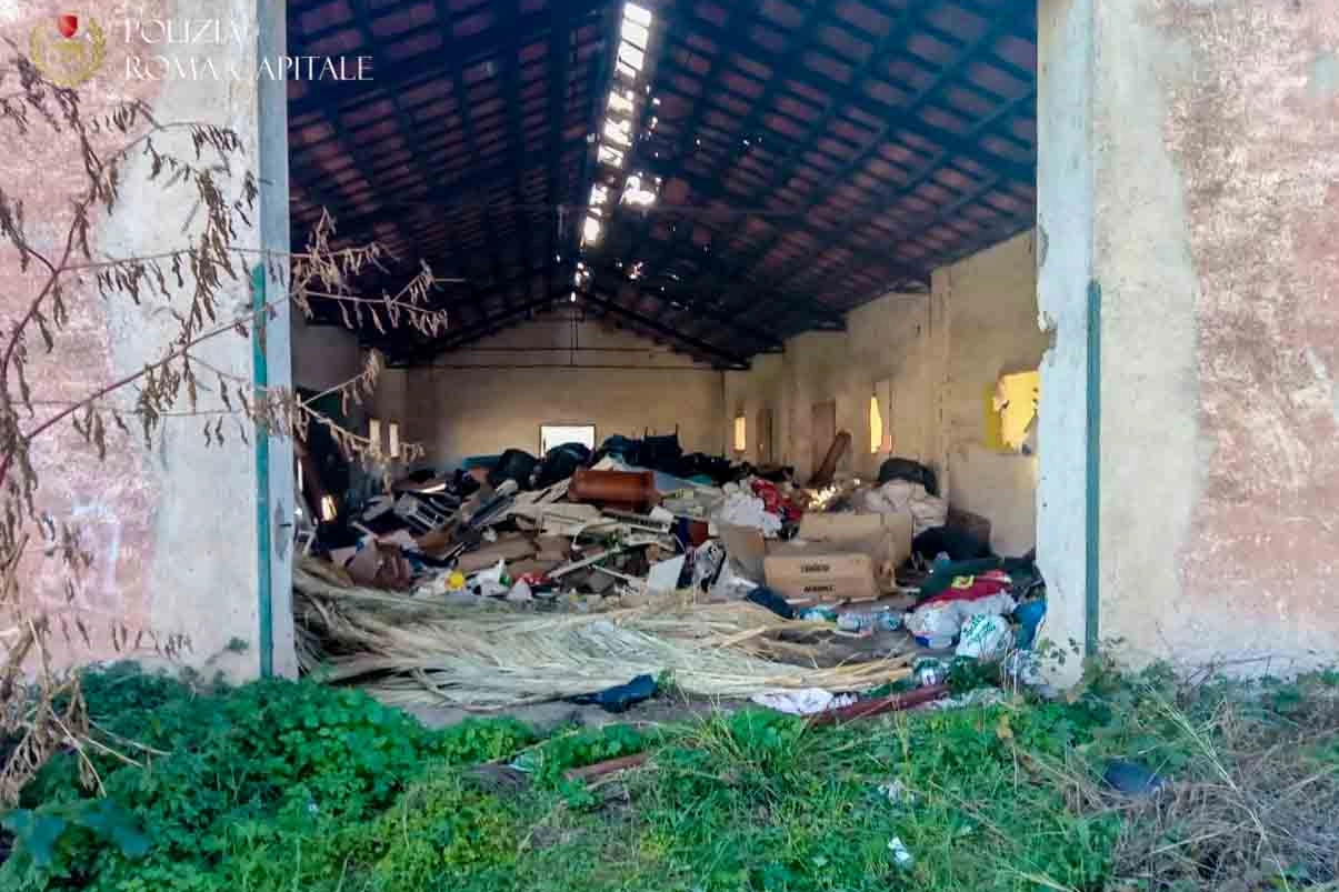 Discarica abusiva a Roma