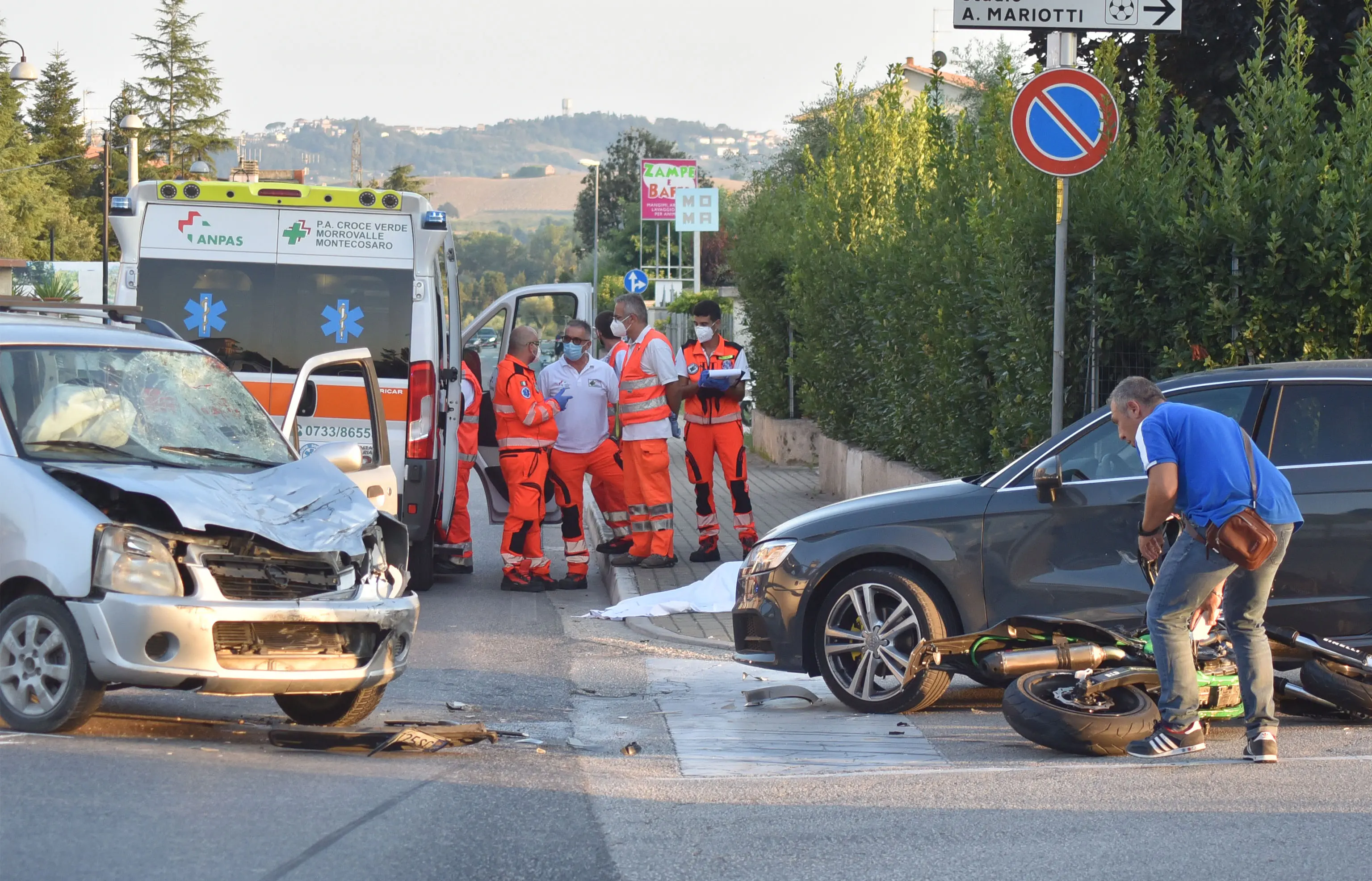 Roma, incidente stradale, muore motociclista di 33 anni