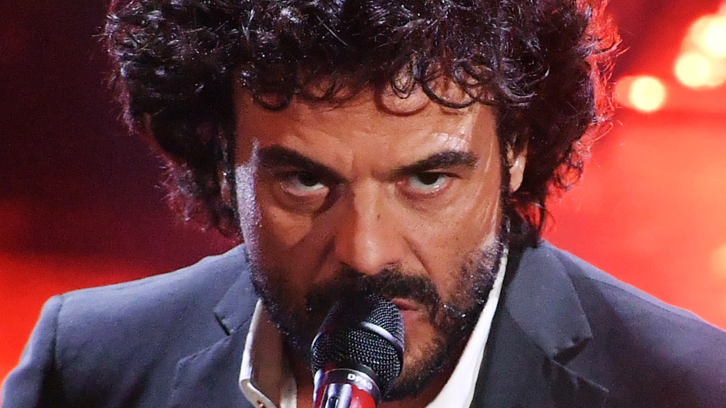 Sanremo 2019 Franceso Renga Nella Bufera Per La Frase Al Dopofestival