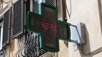 Caldo record: quali sono le 23 città da bollino rosso e le temperature attese per il giorno clou