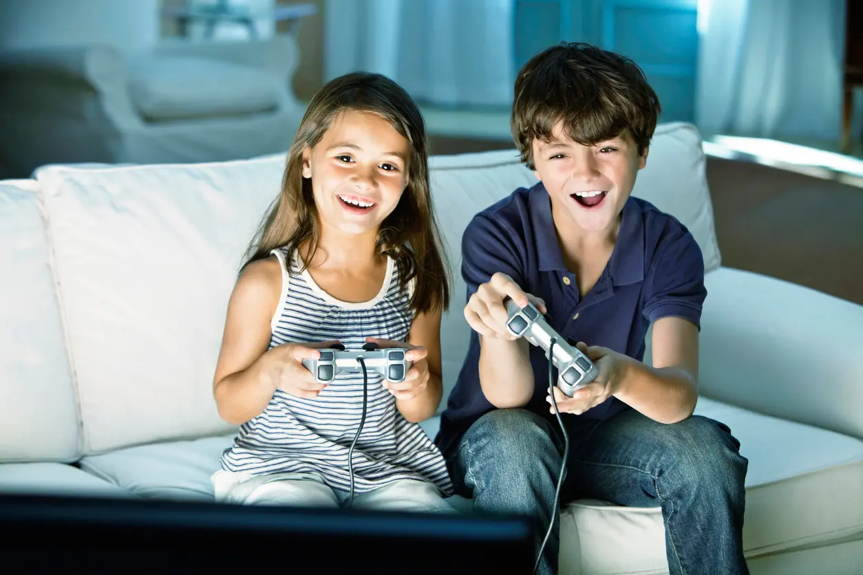 Videogiochi assolti: niente rischi per le capacità d’apprendimento dei bambini