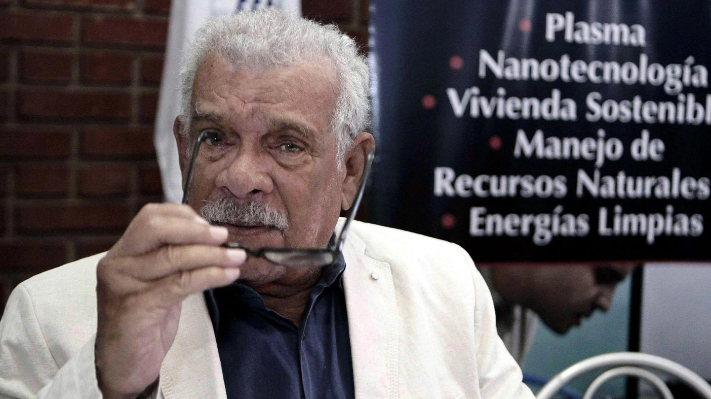 Il poeta Derek Walcott (Ansa)