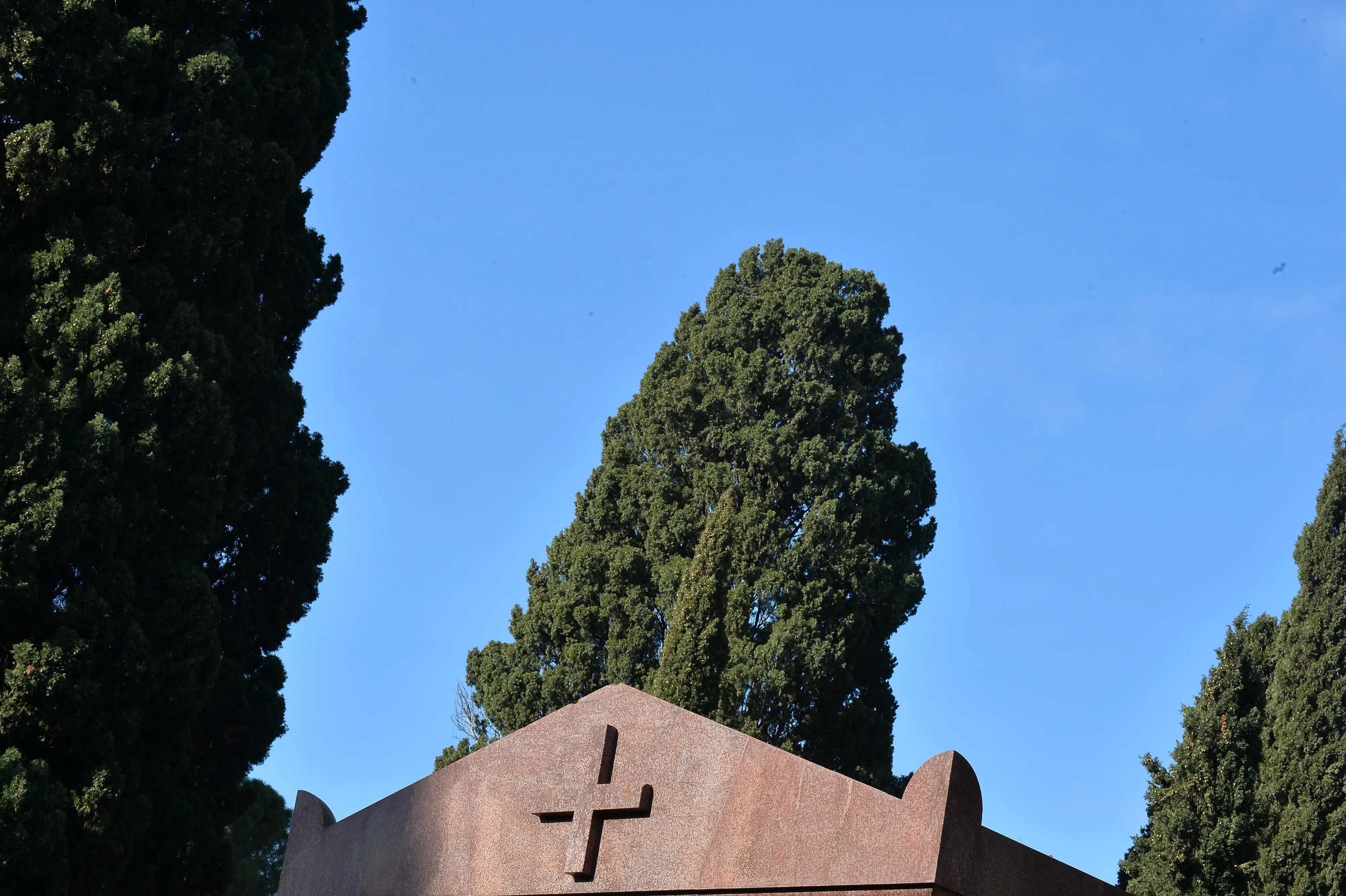 Cimiteri capitolini, dal 28 marzo al via PagoPa