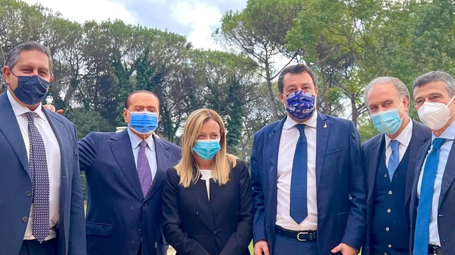 Toti, Berlusconi, Meloni, Salvini, Cesa e Lupi (Ansa)