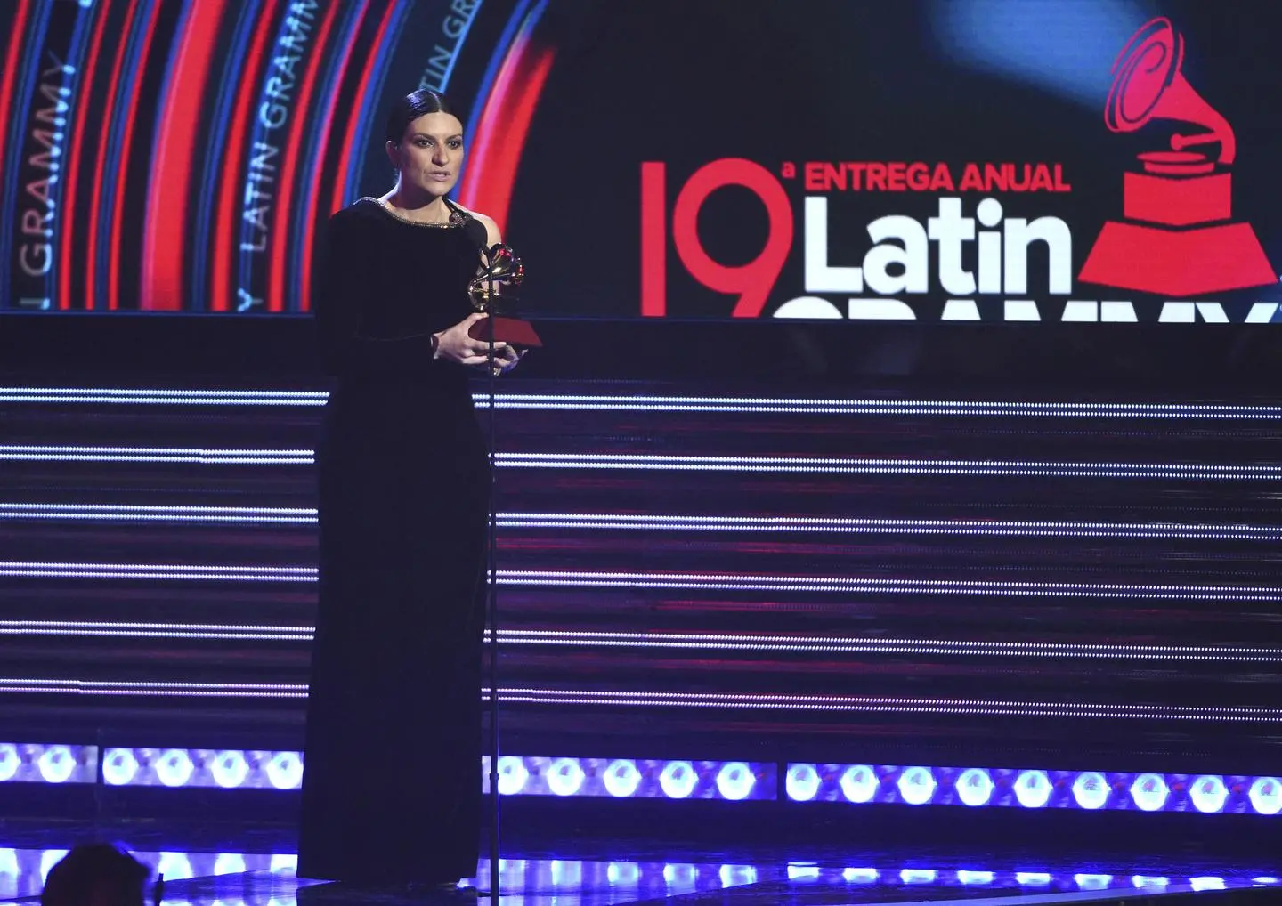 Latin Grammy Awards, trionfa Laura Pausini con 'Hazte sentir'