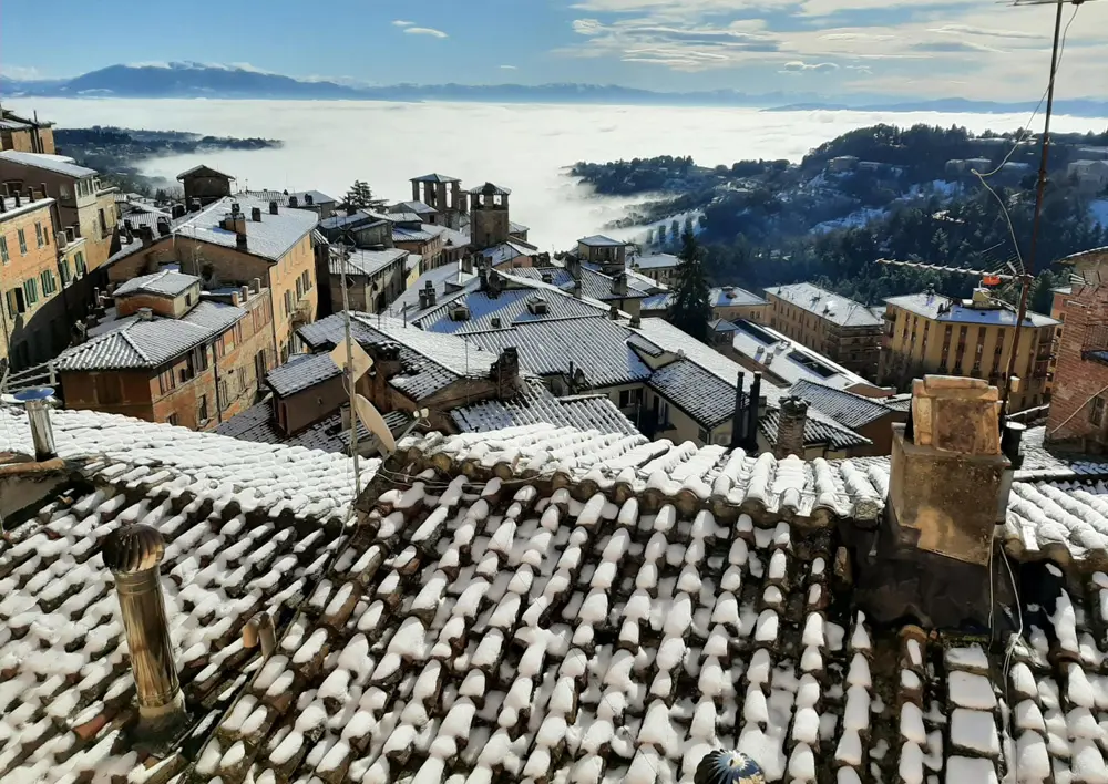 Previsioni meteo: sabato ancora freddo e neve. Fiocchi a bassa quota: ecco dove