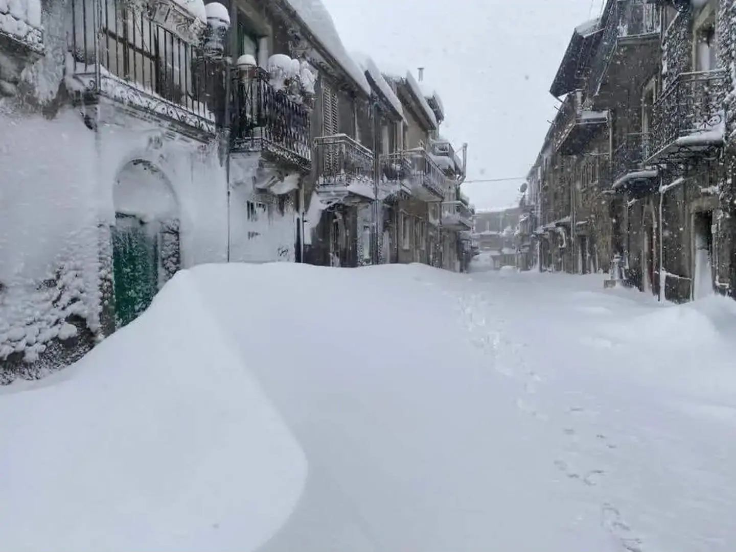 Meteo: dopo l'anticiclone, pioggia e neve. Ma Coldiretti: "Servirebbe un mese intero"