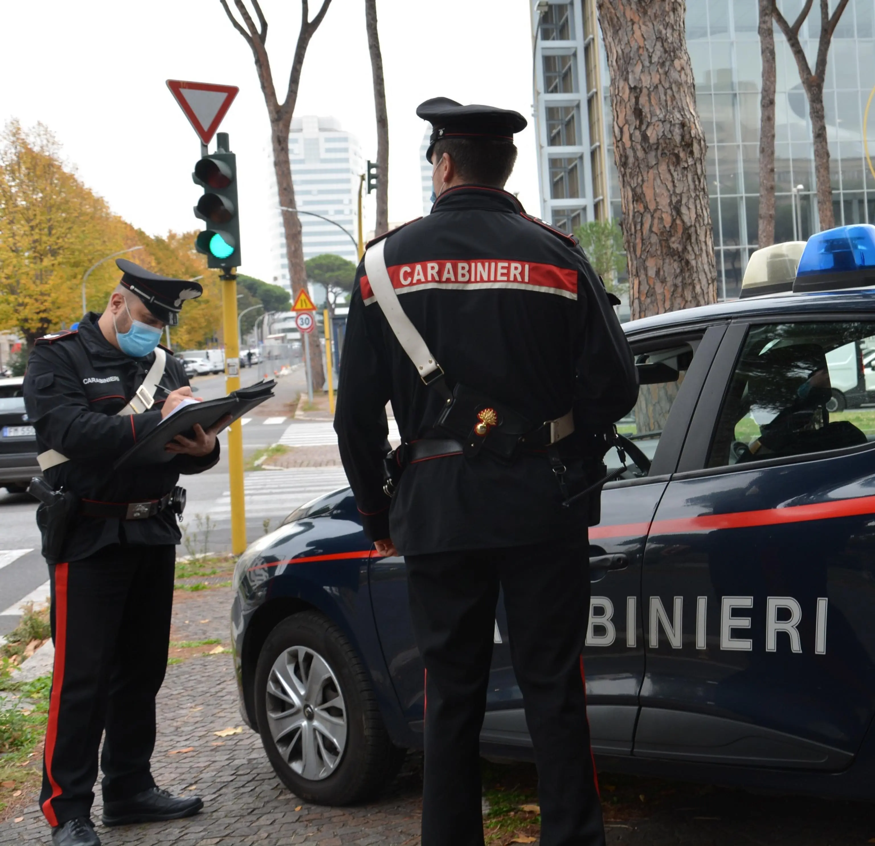 Roma raid vandalico: squarciate gomme a 100 auto a Rocca di Papa