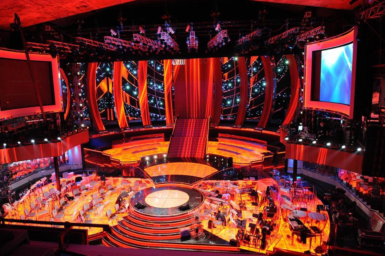 Il palco di Sanremo 2009 (Ansa)