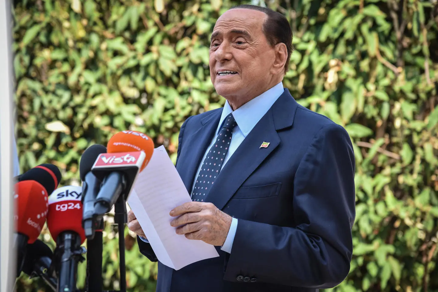 Berlusconi ricoverato in ospedale a Monaco per un problema al cuore