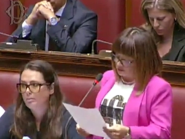 Daniela Morfino (M5s) piange alla Camera: “Vissuta sulla mia pelle. La violenza di genere è un dramma”