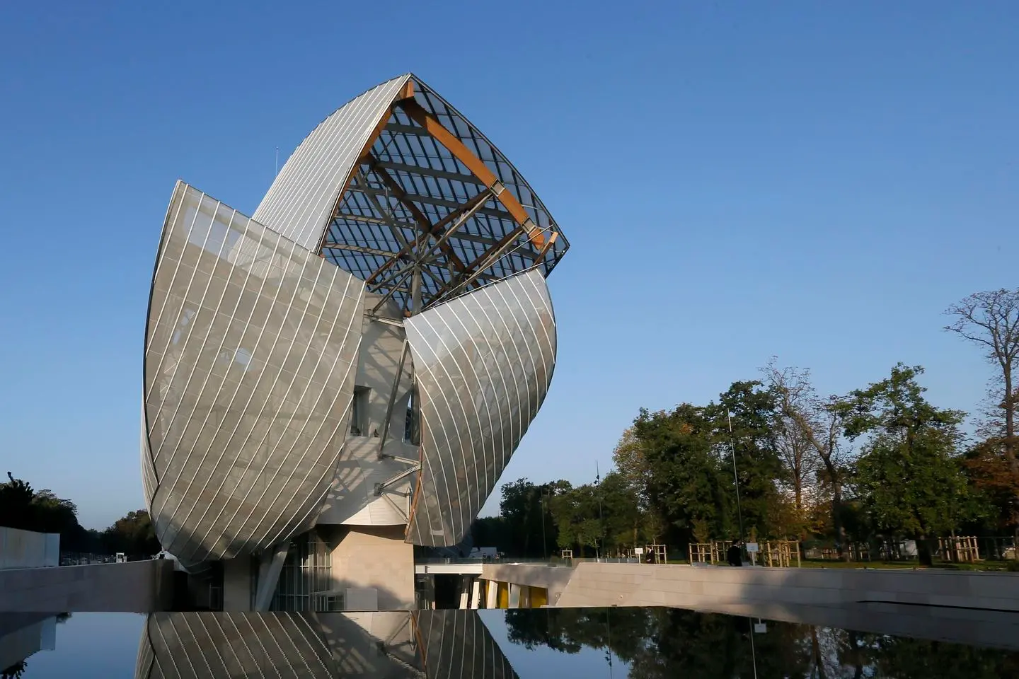 Svelata la Fondation Louis Vuitton: un vascello per l'arte contemporanea