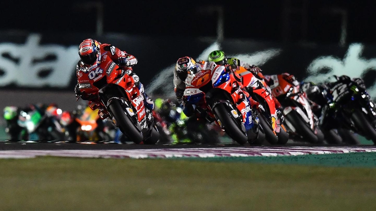 Motogp Qatar, Dovizioso in testa al Gp (Ansa)