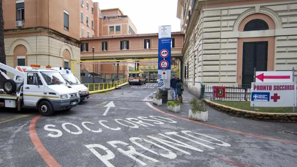 Tirocinante All'Umberto I: "Violentata Da Un Infermiere". L'azienda Lo ...