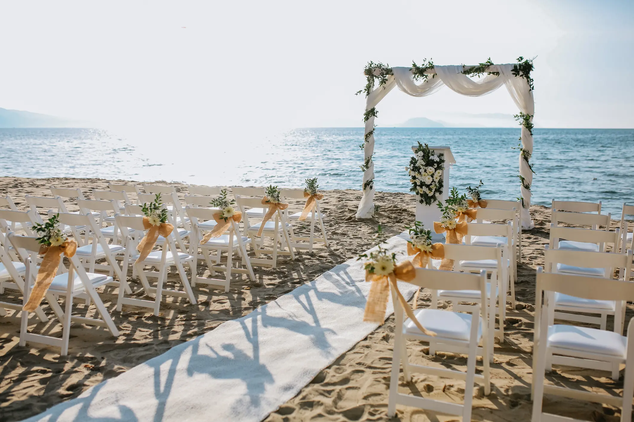 Scarpe per matrimonio sale in spiaggia