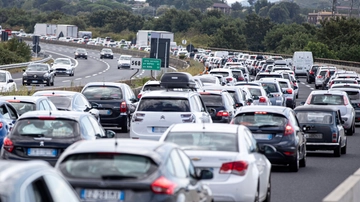 Esodo 2 giugno, ecco la mappa delle strade e autostrade più trafficate. Quando conviene mettersi in viaggio