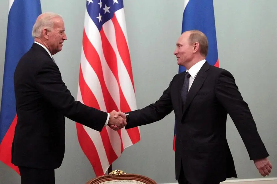 Elezioni Usa, Putin si congratula con Biden. E Trump silura Barr