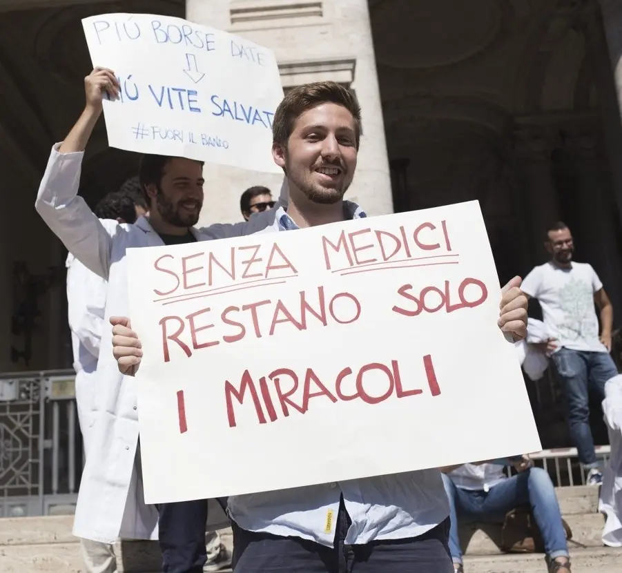 Medici sotto attacco, 300mila cause