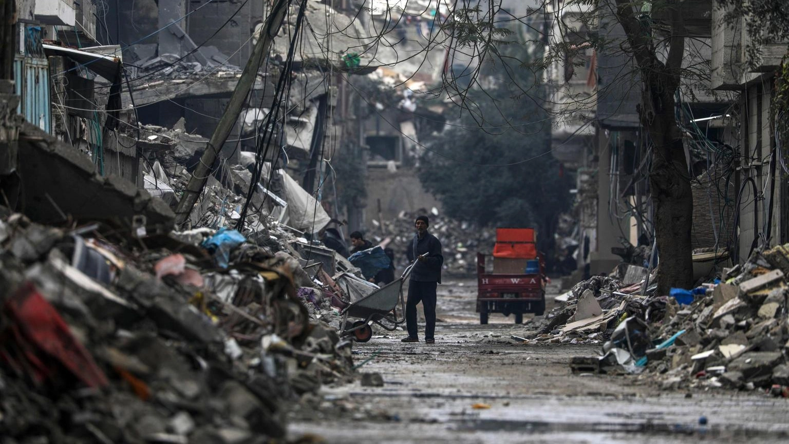 Gaza, analisti: Israele costruisce la strada per dividere Striscia