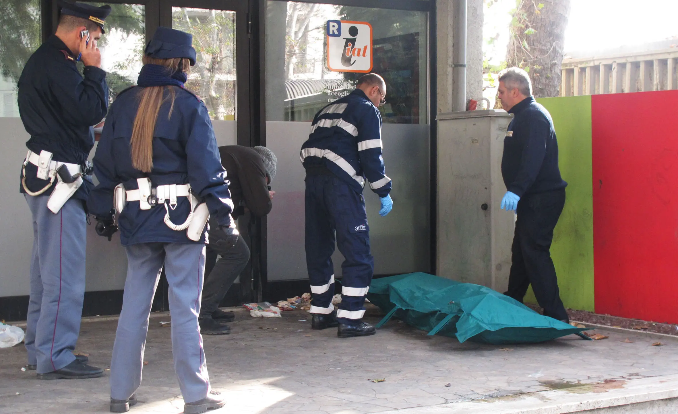 Clochard trovato morto in stazione