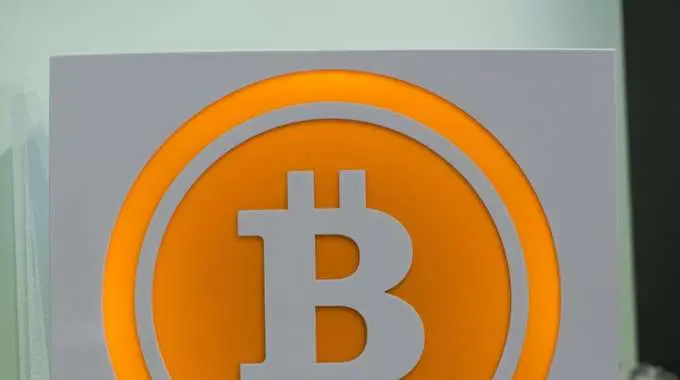 Bitcoin: ancora record, oltre 16.000 dlr