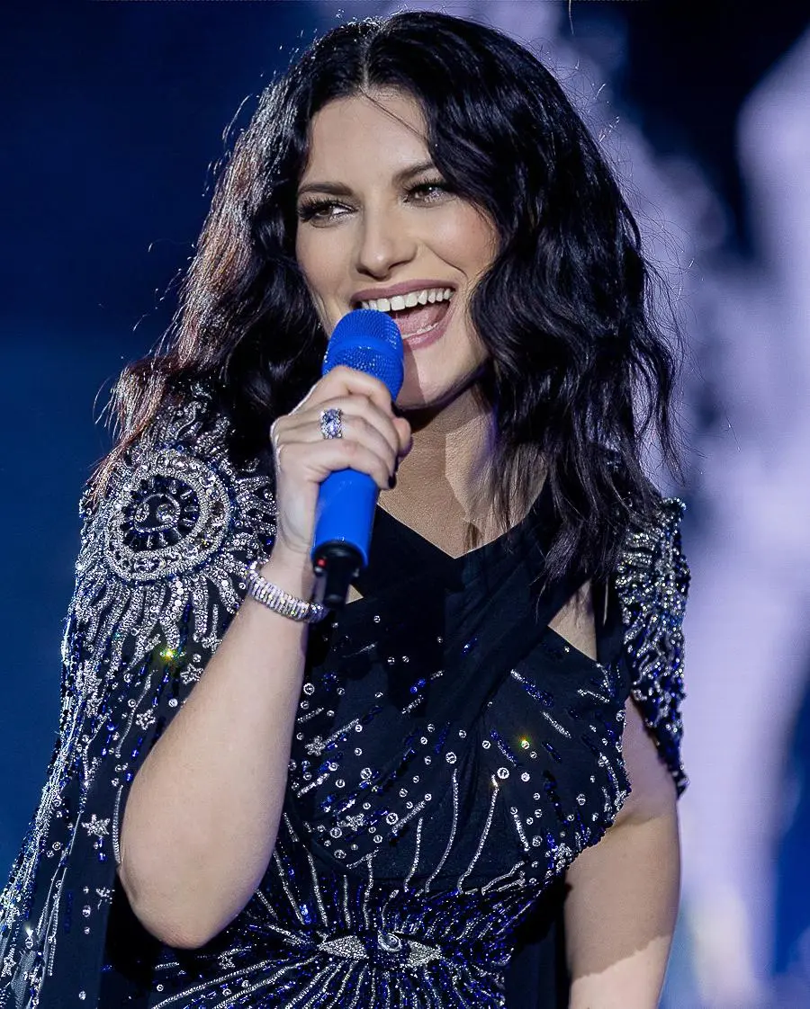 Laura Pausini: "La Romagna è per sempre"